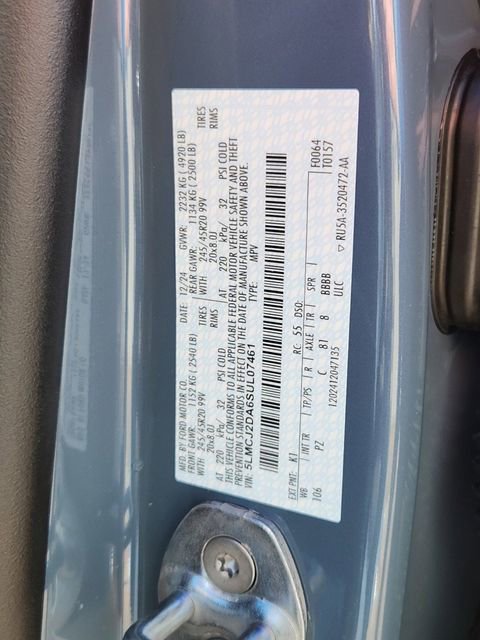 New 2025 Lincoln Corsair Reserve w/ Equipment Group 202A AWD/4WD image 25
