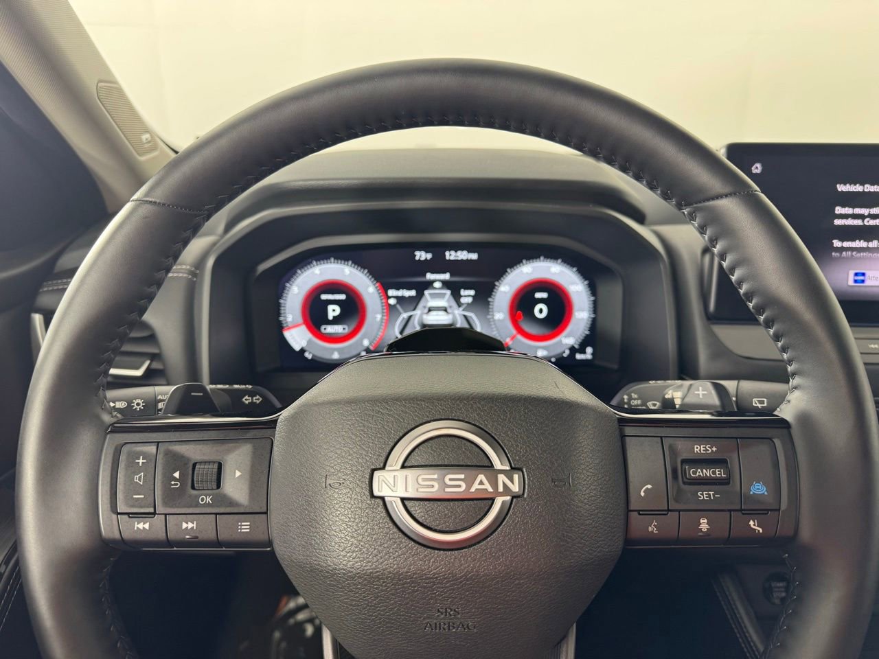 Used 2025 Nissan Rogue Platinum w/ Tech Package image 33