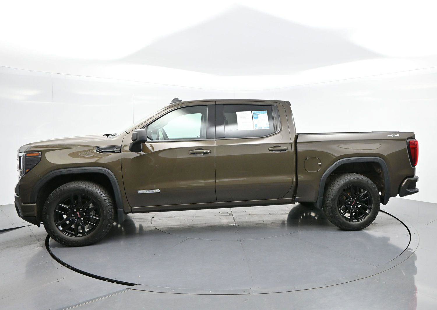 Used 2023 GMC Sierra 1500 Elevation image 4