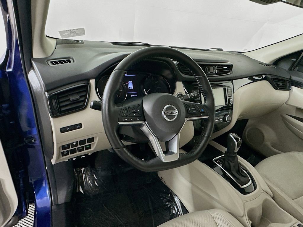 Used 2021 Nissan Rogue Sport SL image 16