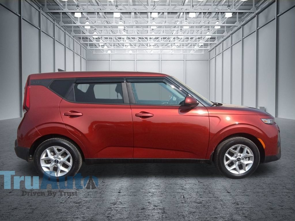Used 2020 Kia Soul S FWD image 9