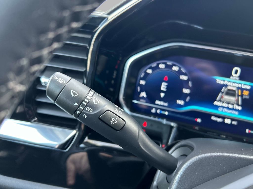 Used 2023 Chevrolet Silverado 1500 LT image 24