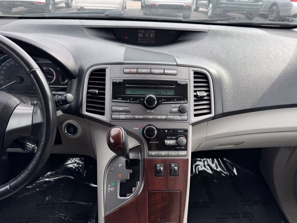 Used 2009 Toyota Venza AWD image 2