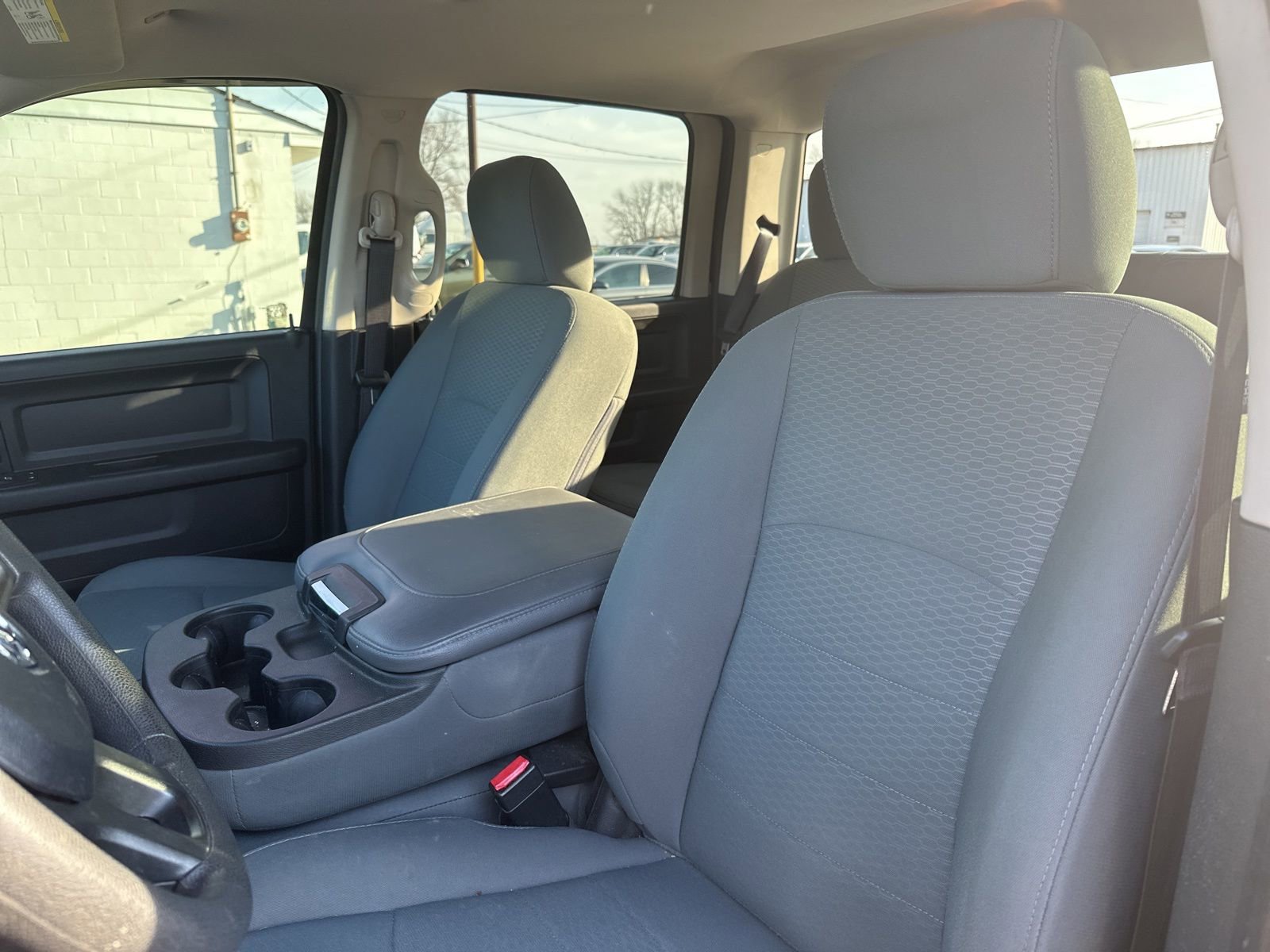 Used 2017 RAM 1500 Express image 36