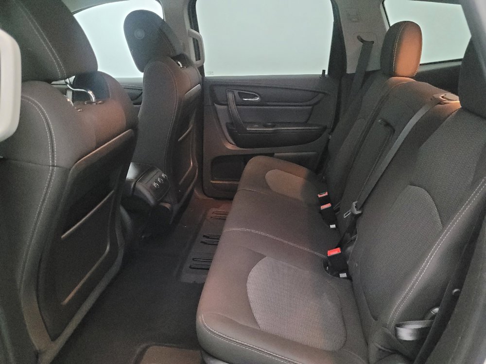 Used 2017 Chevrolet Traverse LT image 18