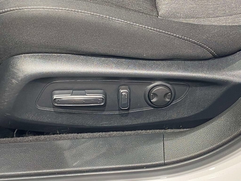 Used 2025 Honda Accord SE image 17
