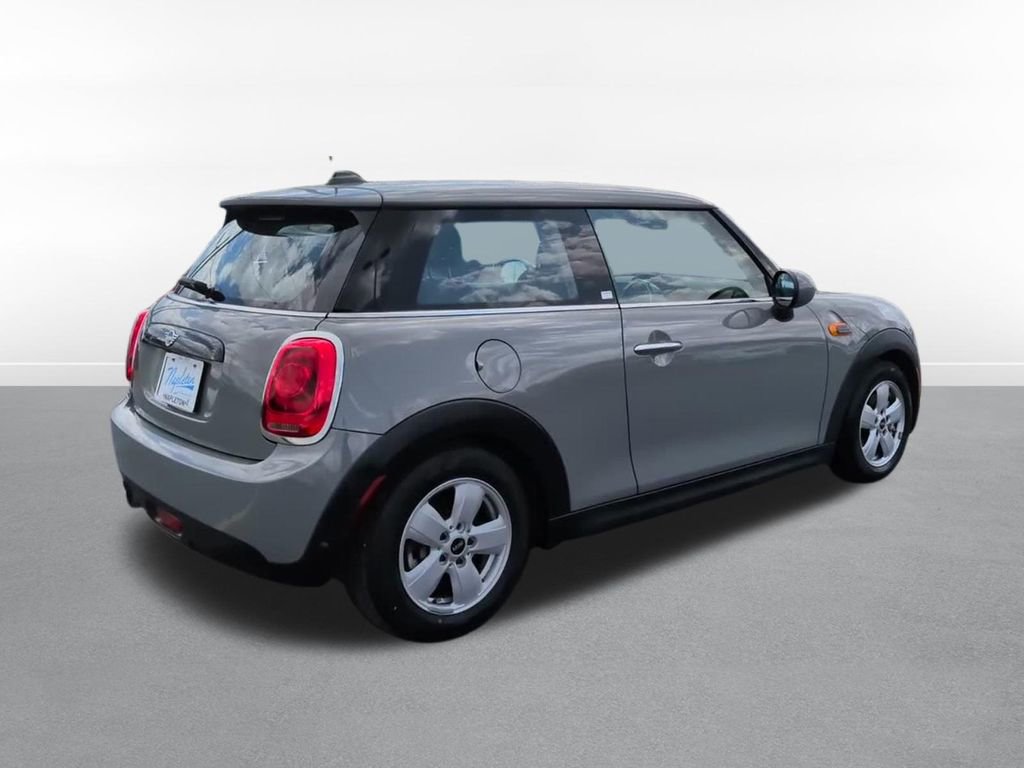 Used 2019 MINI Cooper 2-Door Hardtop FWD image 6