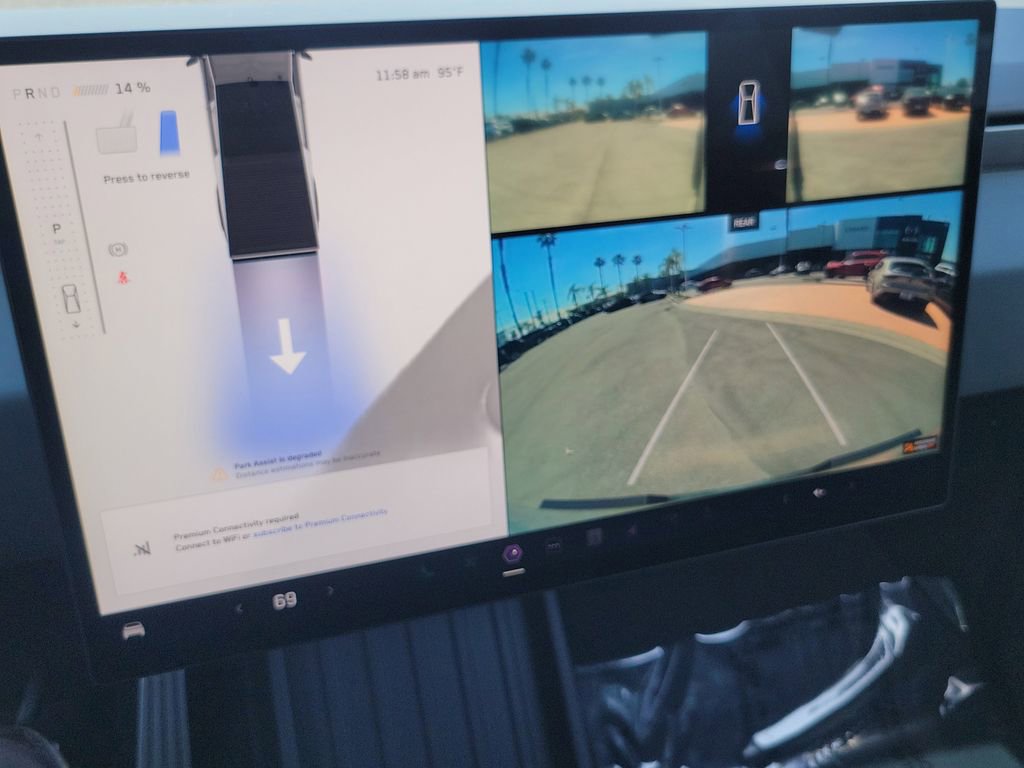 Used 2025 Tesla Cybertruck AWD Crew Cab image 11