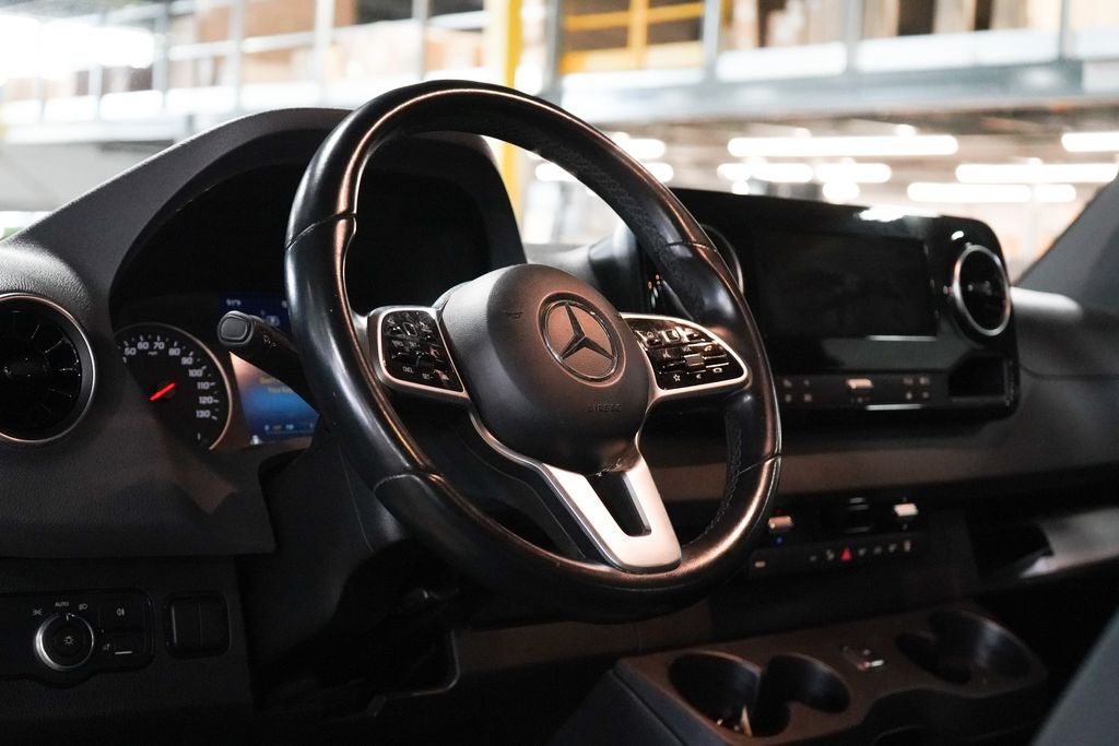 Used 2020 Mercedes-Benz Sprinter 2500 image 18