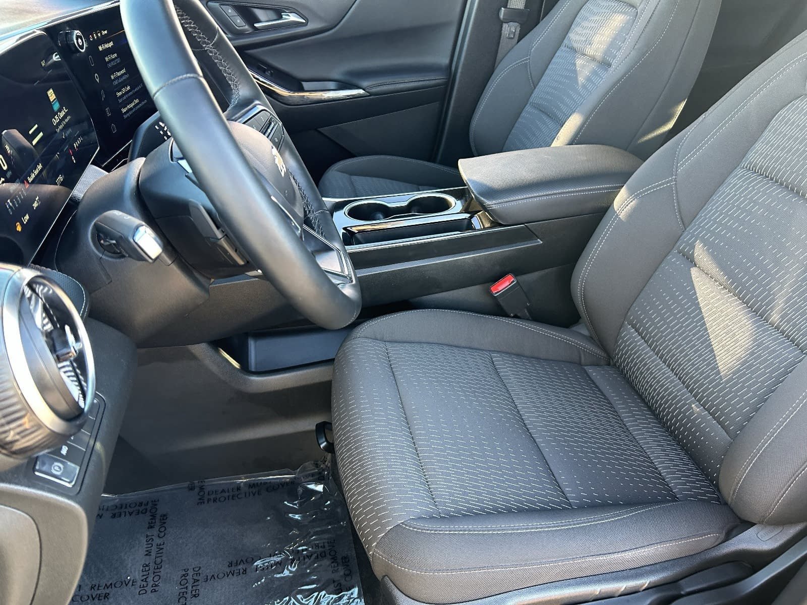 Used 2025 Chevrolet Equinox LT AWD/4WD image 23