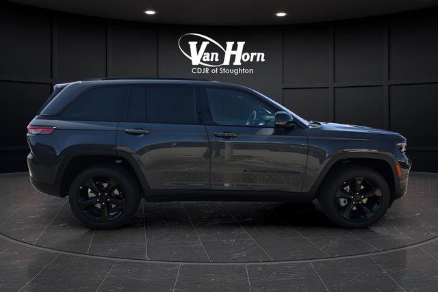 New 2025 Jeep Grand Cherokee Limited w/ Black Appearance Package image 2