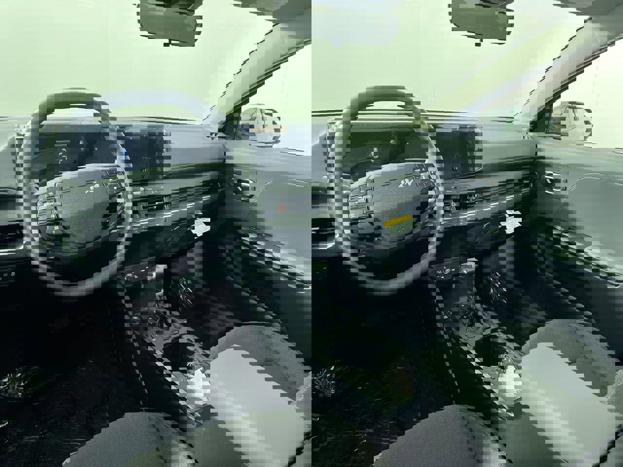 New 2025 Kia K4 LXS image 30