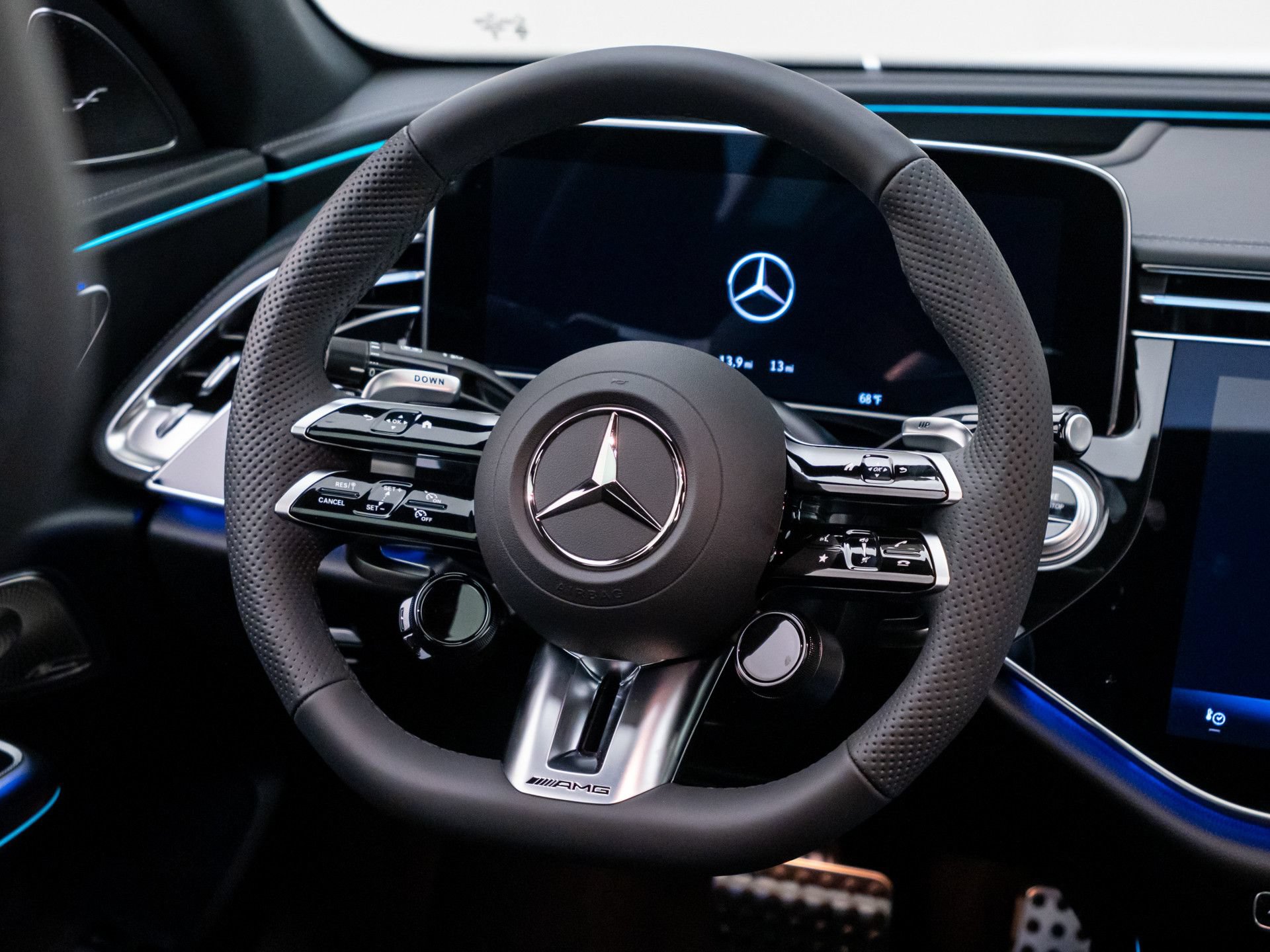 New 2026 Mercedes-Benz E 53 AMG e 4MATIC Sedan image 11