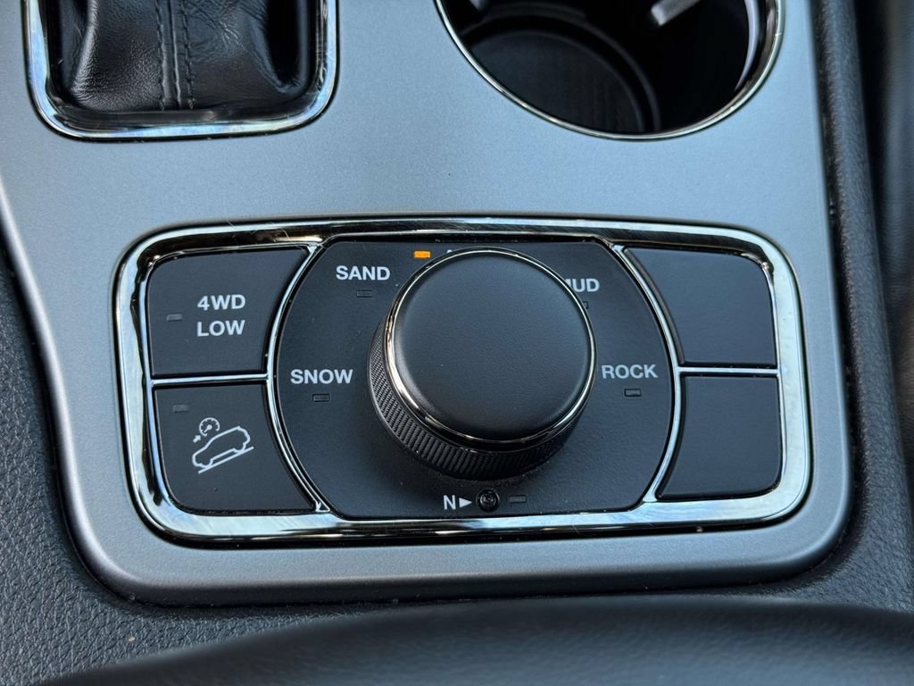 Used 2021 Jeep Grand Cherokee Limited X AWD/4WD image 32
