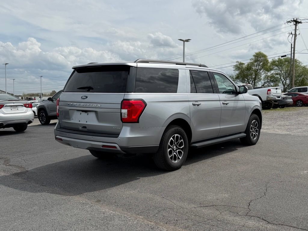 Used 2024 Ford Expedition Max XLT image 5