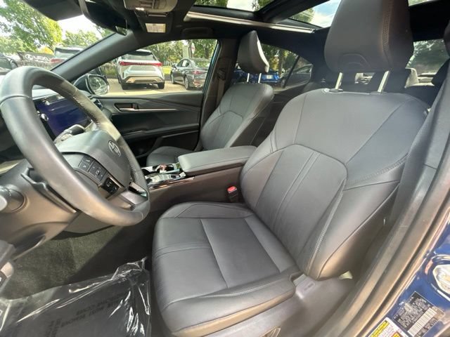 Used 2025 Toyota Camry XSE FWD image 13