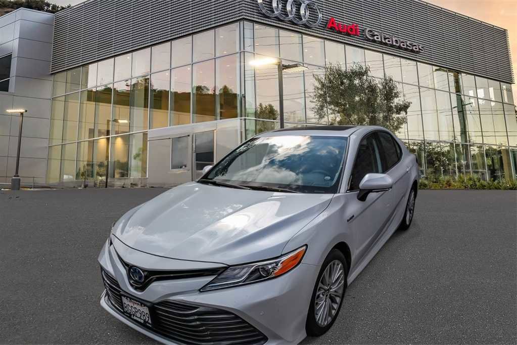 Used 2019 Toyota Camry XLE