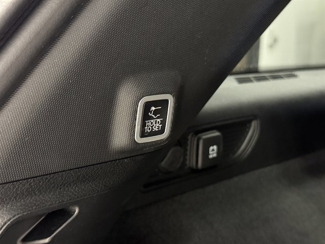 Used 2022 Jeep Grand Cherokee Summit AWD/4WD image 15