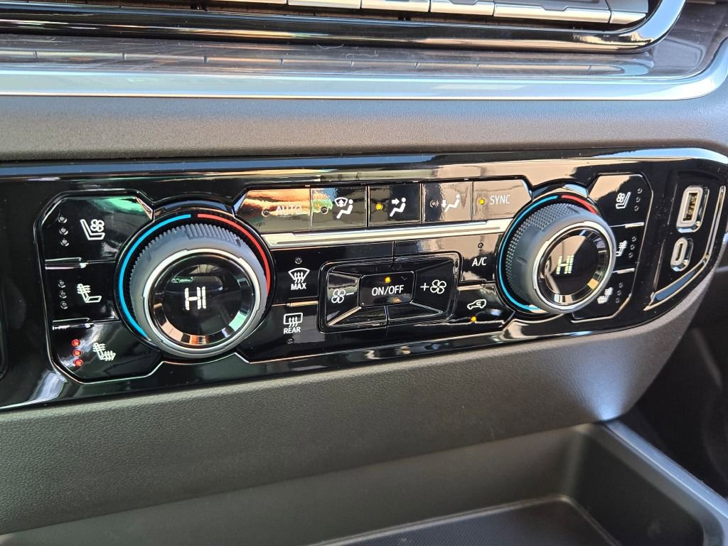 New 2026 Chevrolet Silverado 1500 LTZ w/ LTZ Premium Package image 27