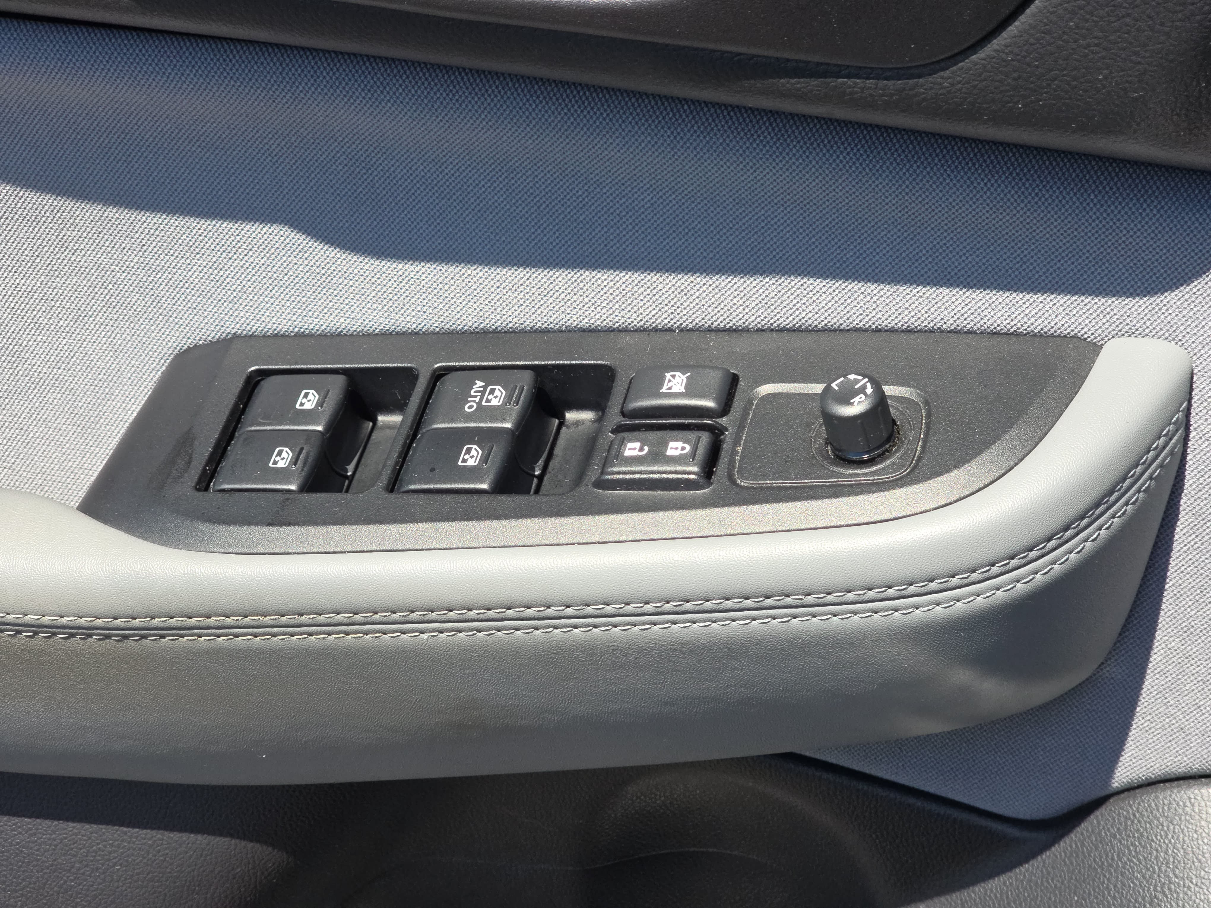 Used 2018 Subaru Legacy 2.5i AWD/4WD image 28
