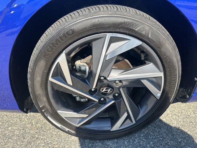 Certified 2025 Hyundai Elantra Sport image 38