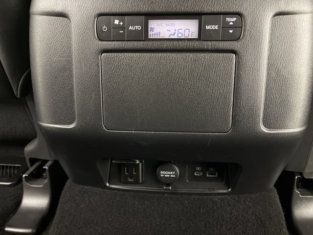 Used 2024 Nissan Armada SL w/ Captain's Chairs Package RWD image 41