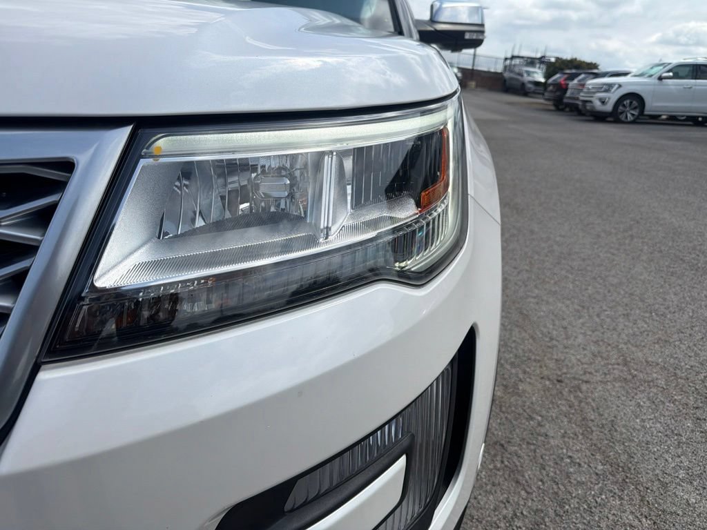 Used 2017 Ford Explorer Platinum AWD/4WD image 9