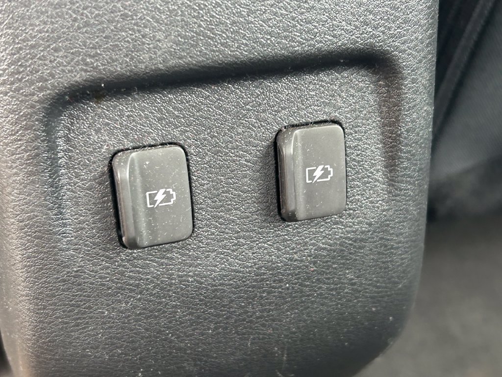 Used 2023 Nissan Kicks SV FWD image 21