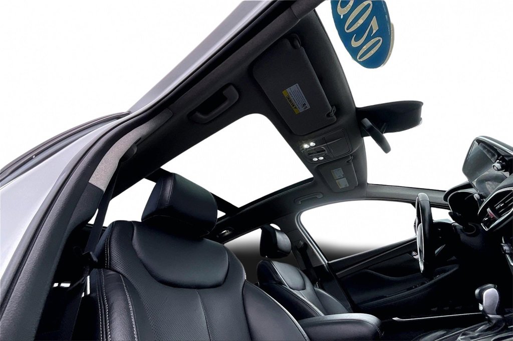 Used 2020 Hyundai Santa Fe Limited image 25