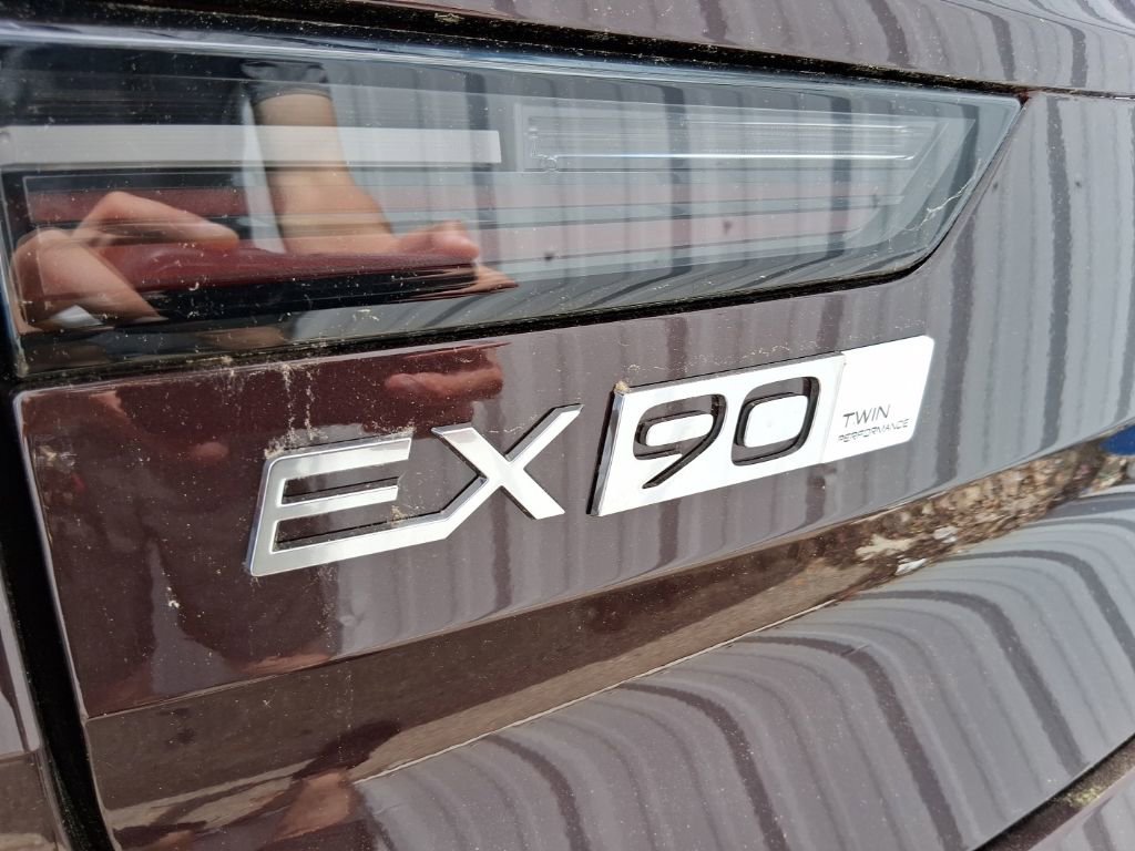 New 2026 Volvo EX90 Plus AWD/4WD image 7