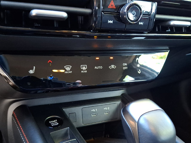 Certified 2026 Nissan Kicks SR w/ Cold Weather Package FWD image 14