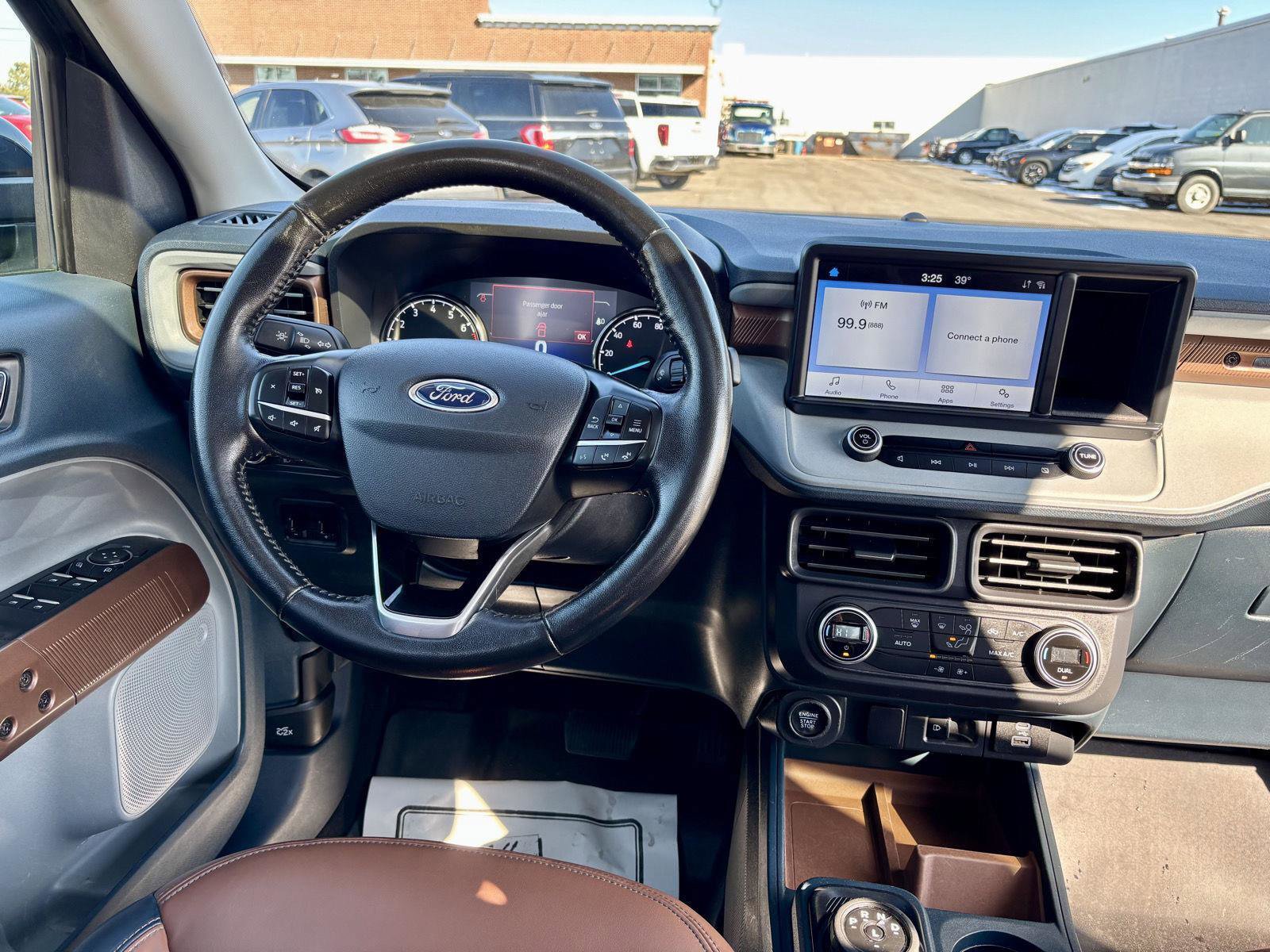 Used 2022 Ford Maverick Lariat w/ Equipment Group 500A Standard image 3