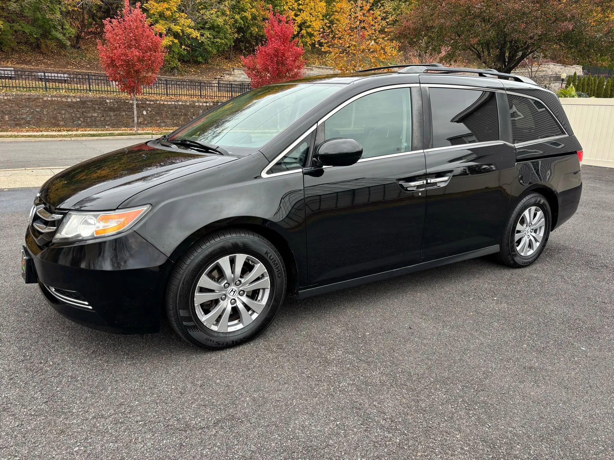 Used 2017 Honda Odyssey EX-L image 3