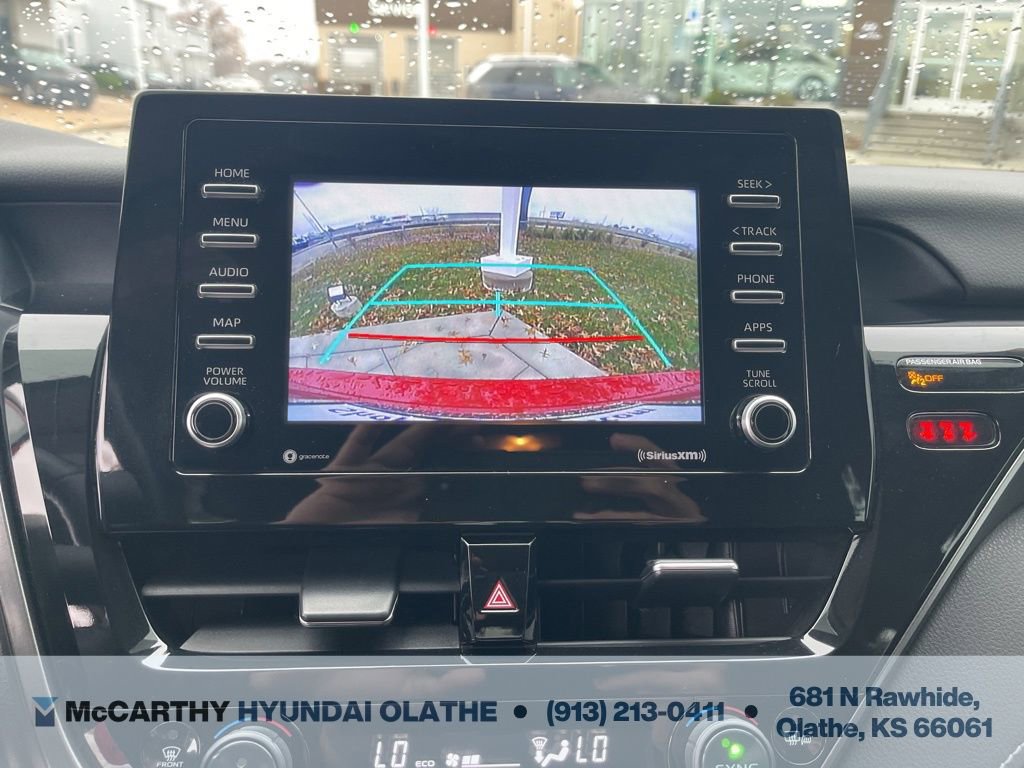 Used 2022 Toyota Camry SE image 10