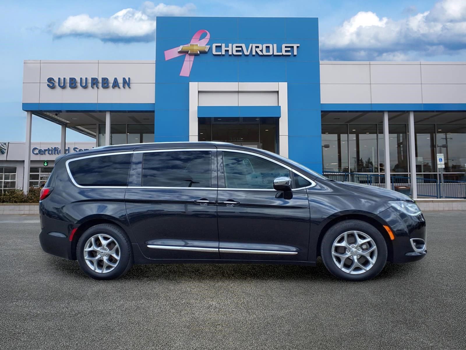 Used 2019 Chrysler Pacifica Limited FWD image 4