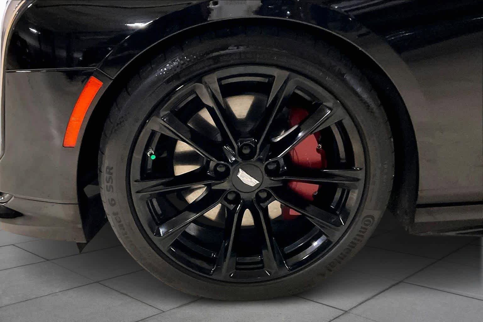 Used 2023 Cadillac CT4 V w/ Technology Package image 10