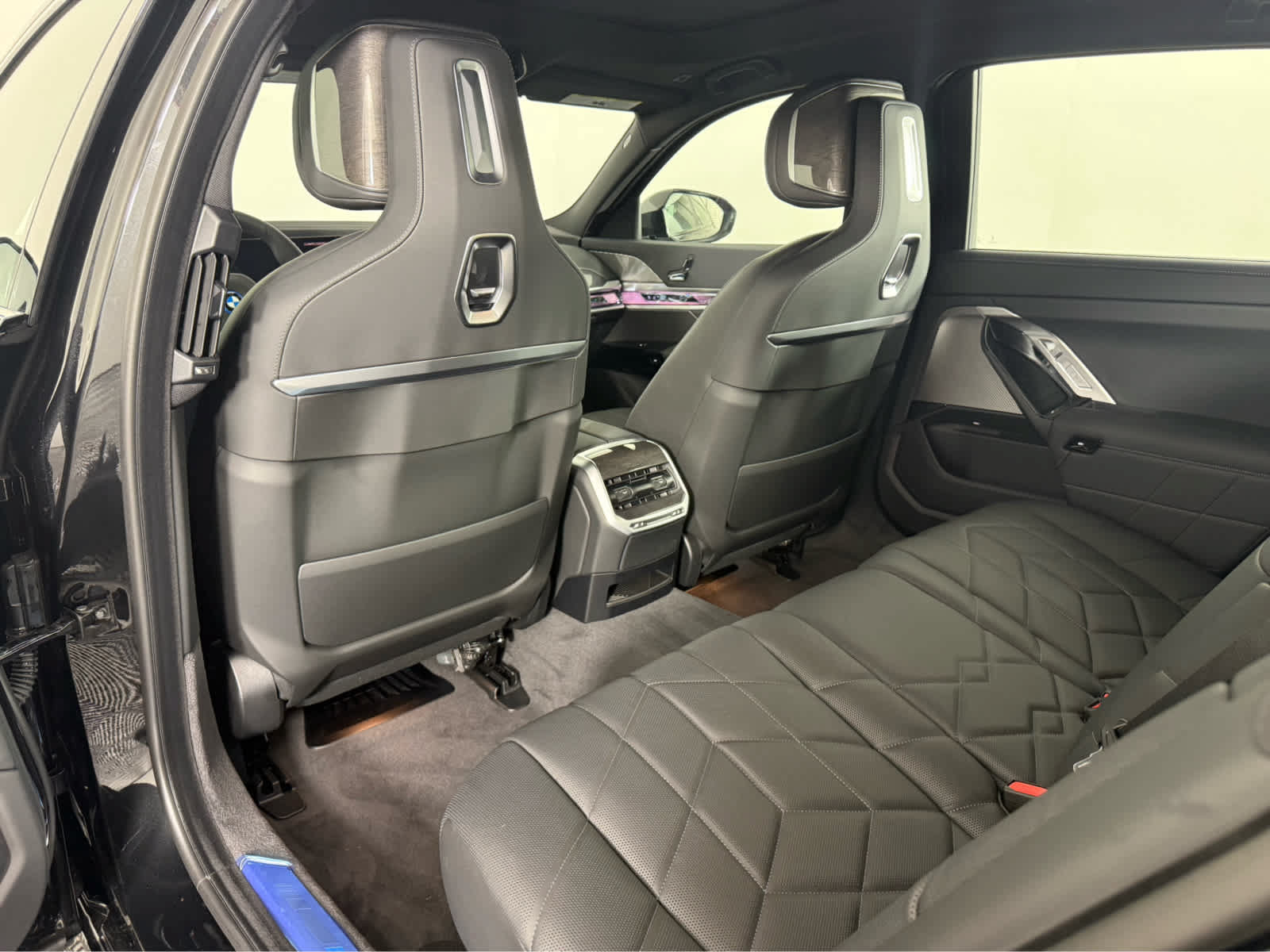 New 2026 BMW i7 xDrive60 AWD/4WD image 13