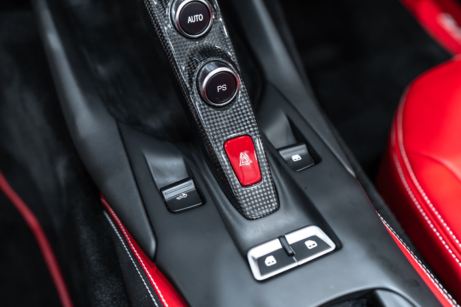 Used 2023 Ferrari 812 GTS RWD image 23