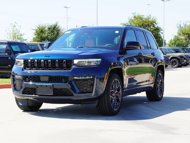 New 2027 Jeep Grand Cherokee Summit AWD/4WD image 2