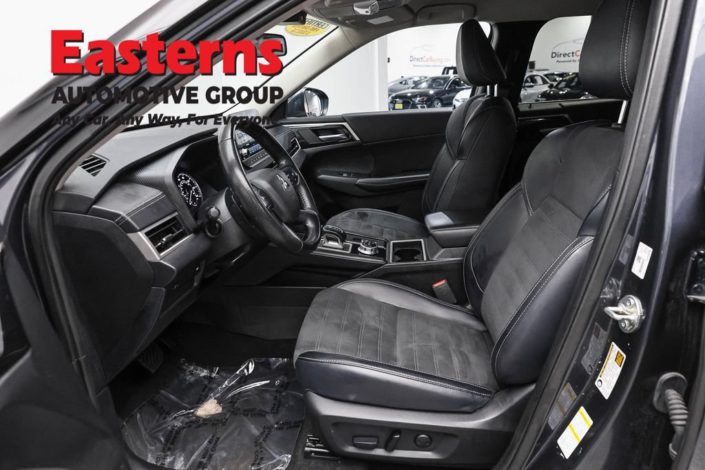 Used 2024 Mitsubishi Outlander SE FWD image 14