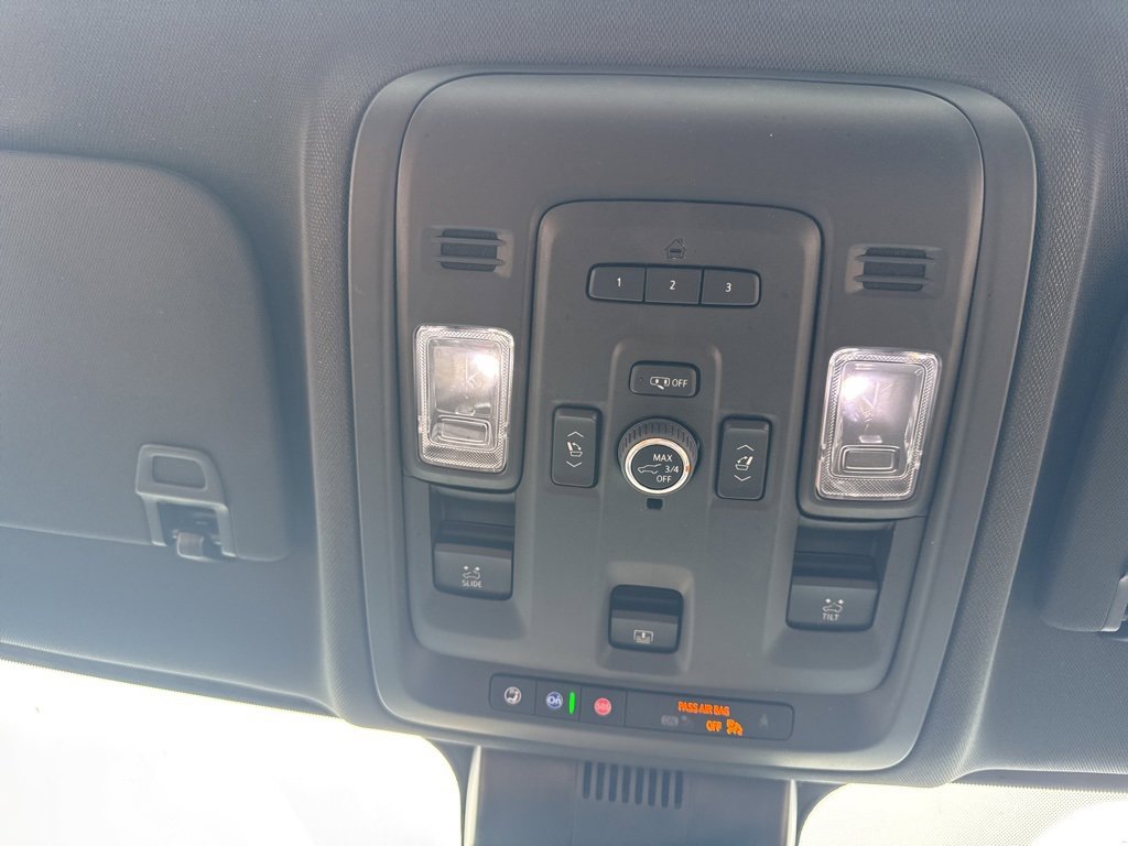 Used 2023 Chevrolet Tahoe Z71 w/ Luxury Package image 12