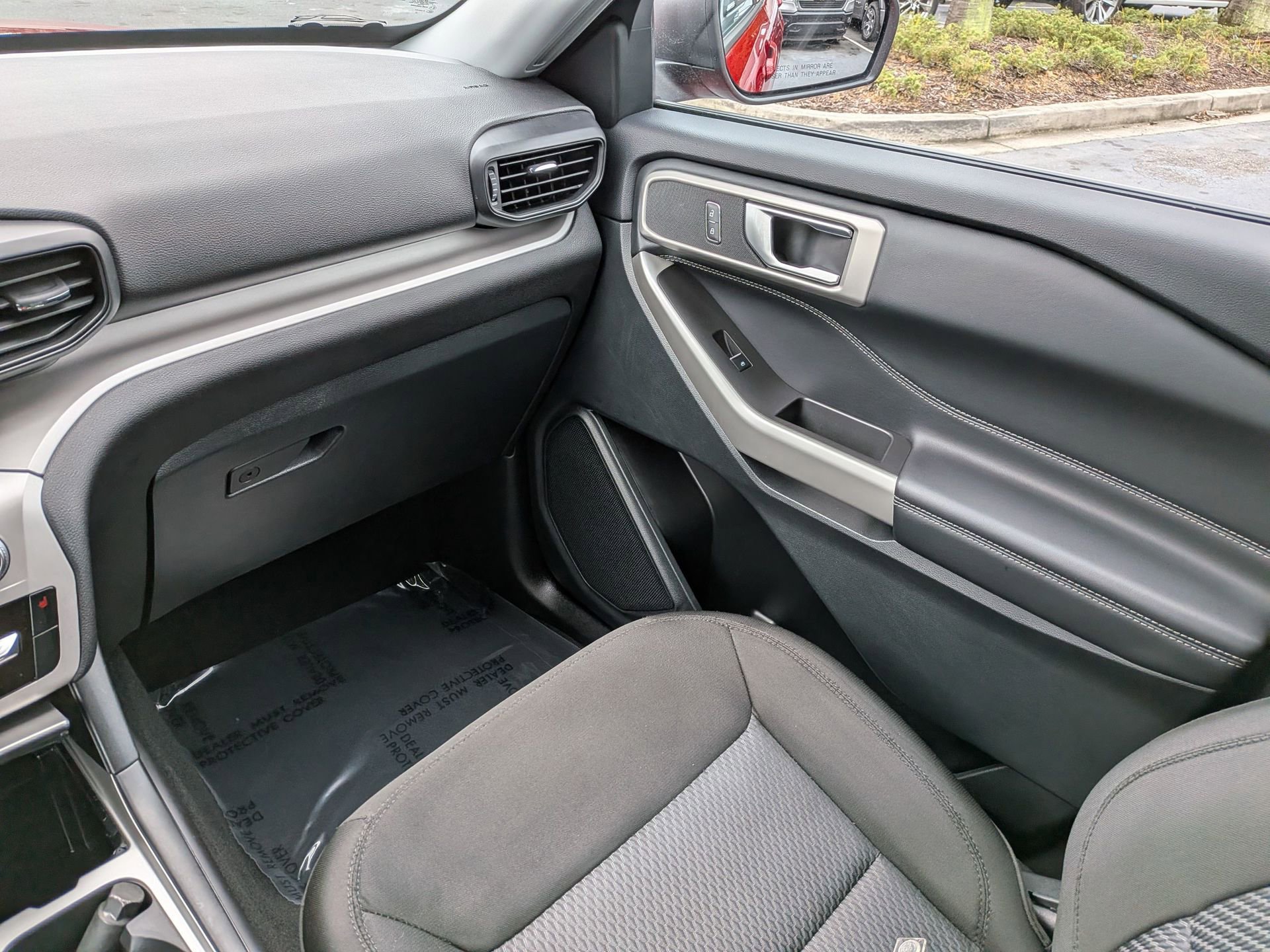 Used 2023 Ford Explorer XLT image 21