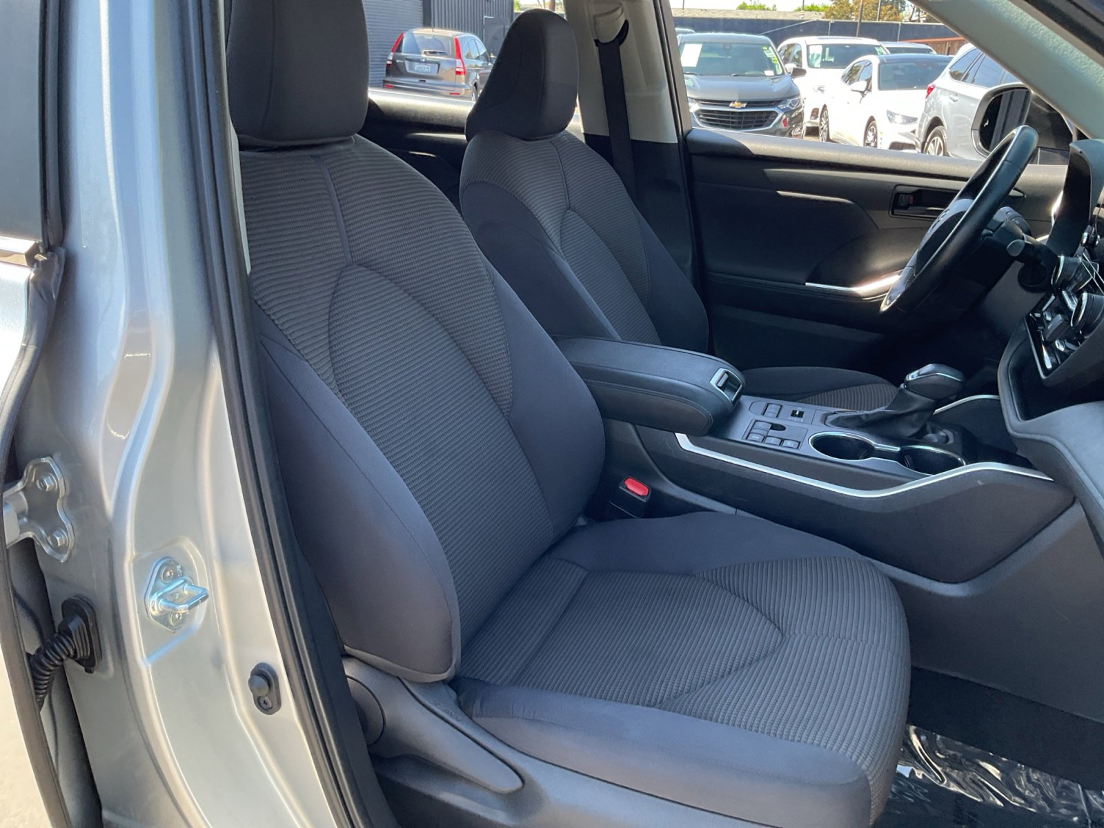 Used 2024 Toyota Highlander LE image 22