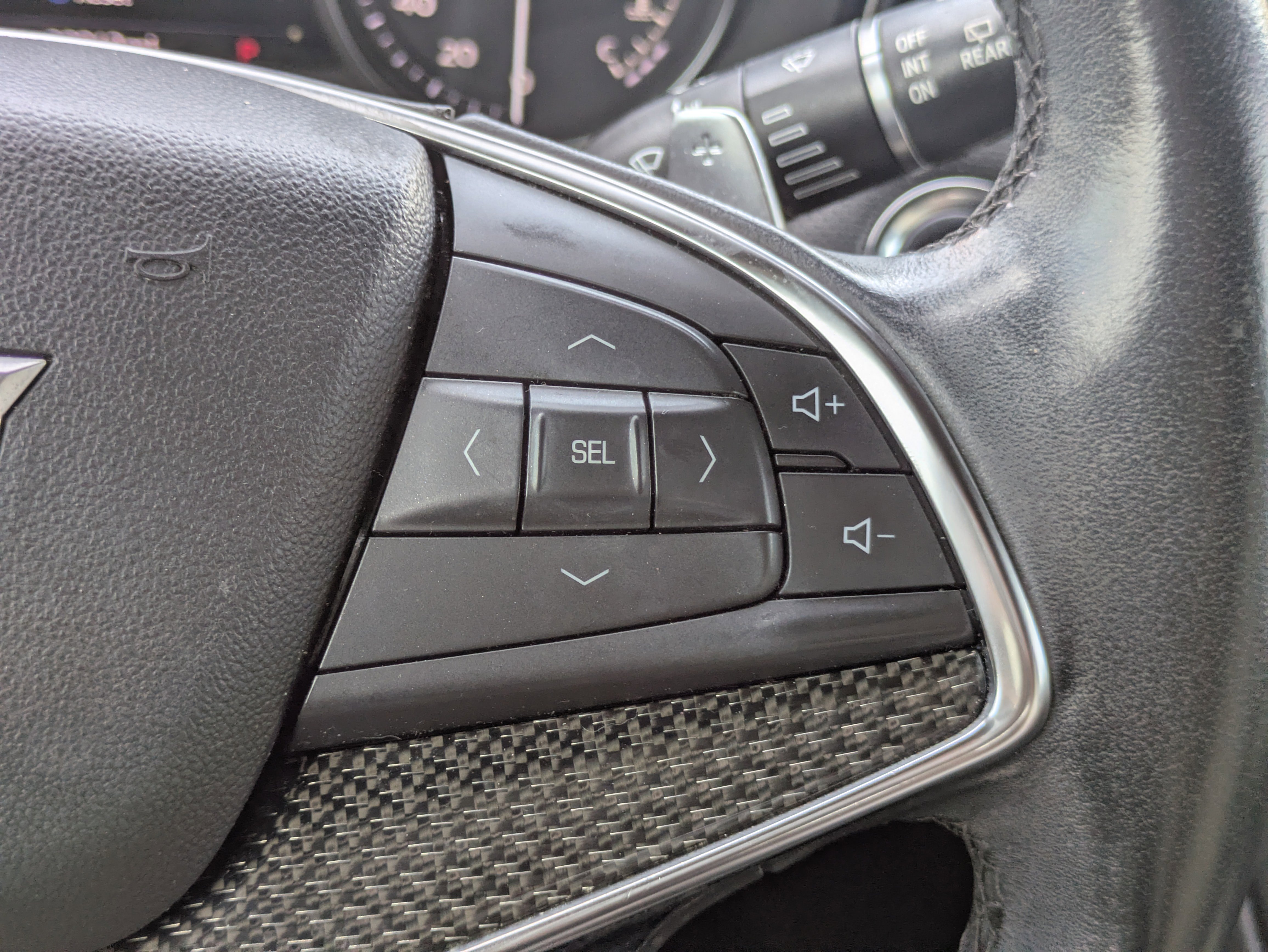 Used 2022 Cadillac XT5 Sportv w/ LPO, ONYX Package image 18