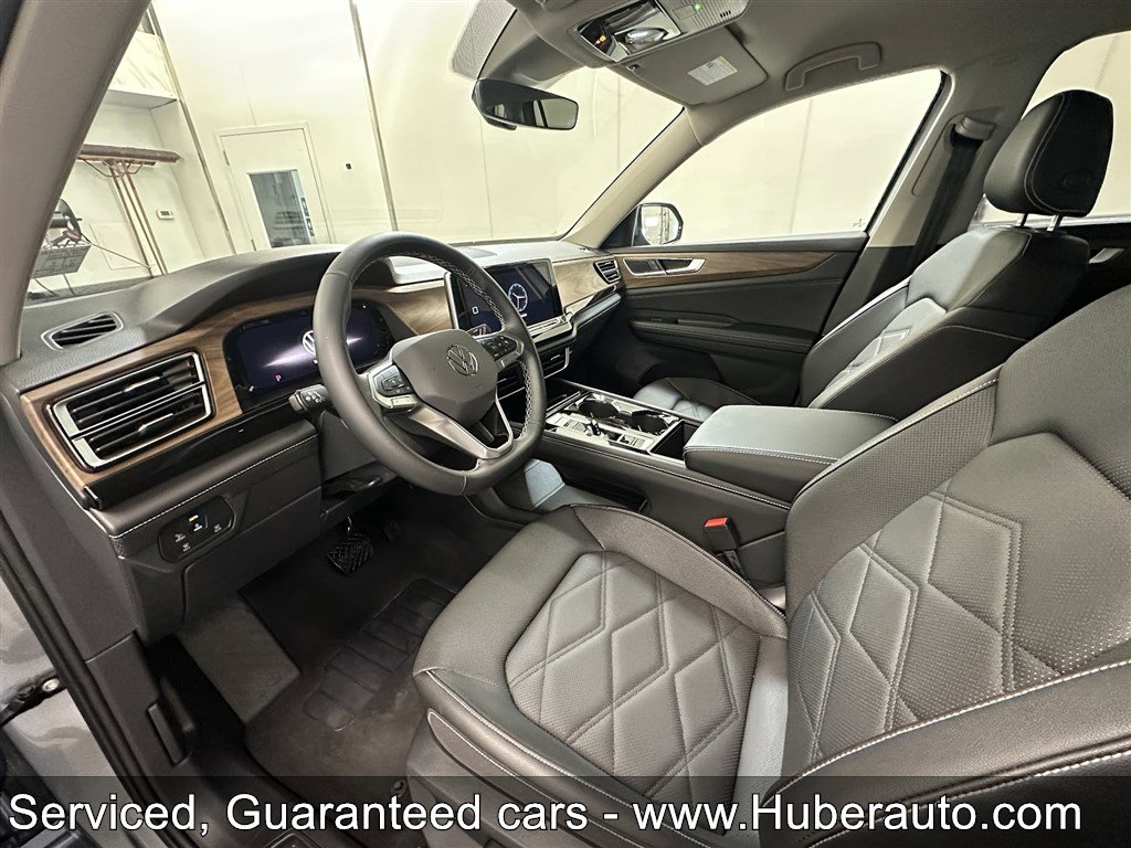 Used 2025 Volkswagen Atlas SE image 14