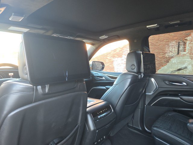 Used 2022 Cadillac Escalade ESV Sport Platinum w/ Heavy-Duty Trailer Package AWD/4WD image 17