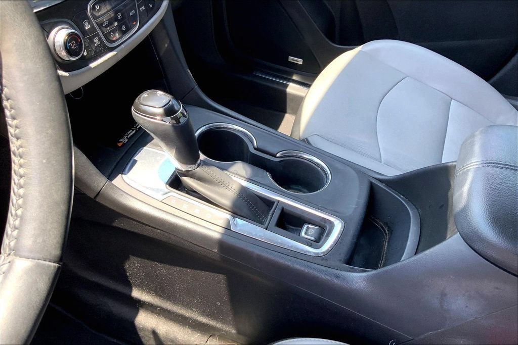 Used 2018 Chevrolet Equinox Premier FWD image 13