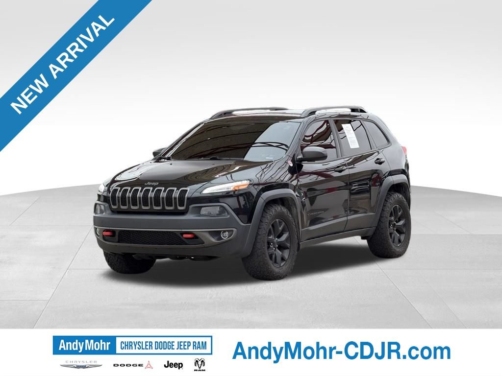 Used 2017 Jeep Cherokee Trailhawk AWD/4WD image 3