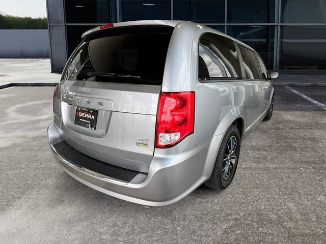 Used 2019 Dodge Grand Caravan GT image 4