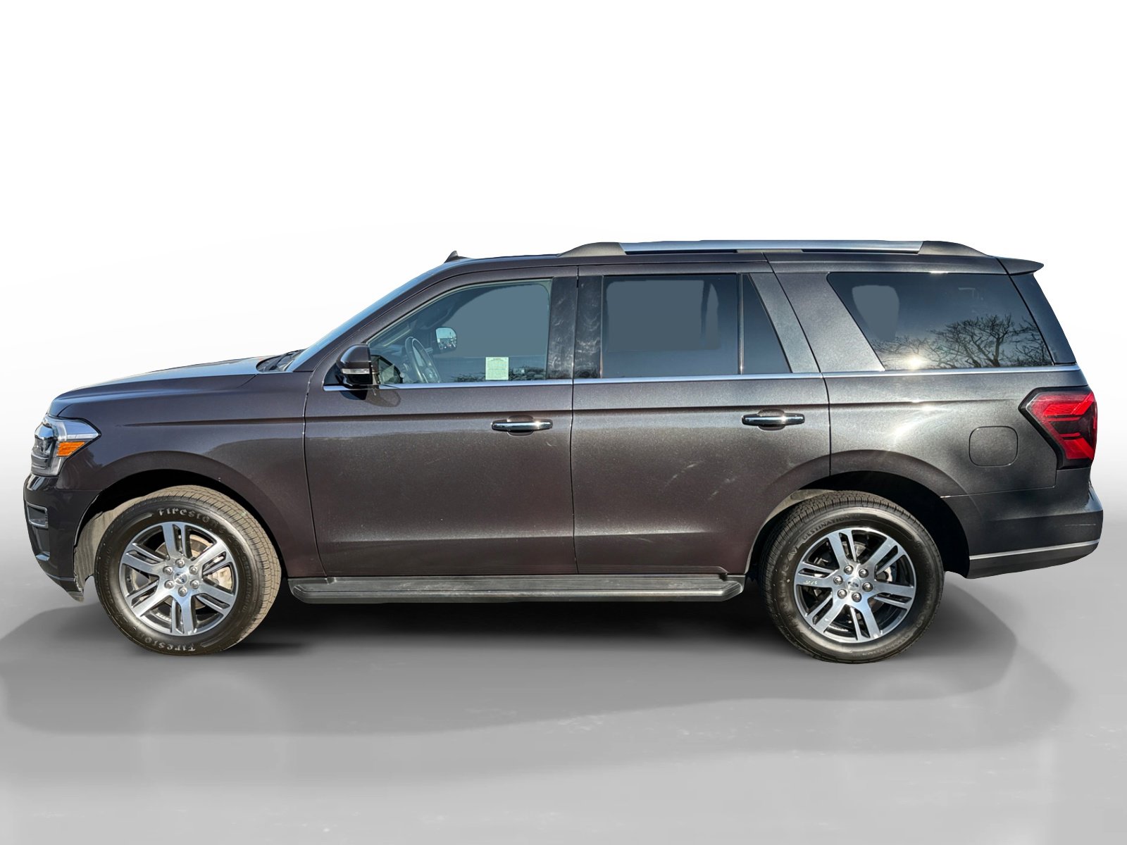 Used 2024 Ford Expedition Limited image 2